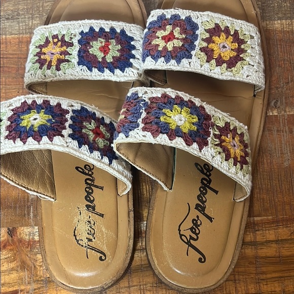 Free People Crocheted Boho Sandals with Sunburst Design, Size 40 (9-9.5) - Picture 6 of 11